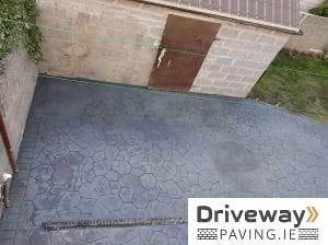 Imprint concrete driveway