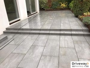 Porcelain paving with step