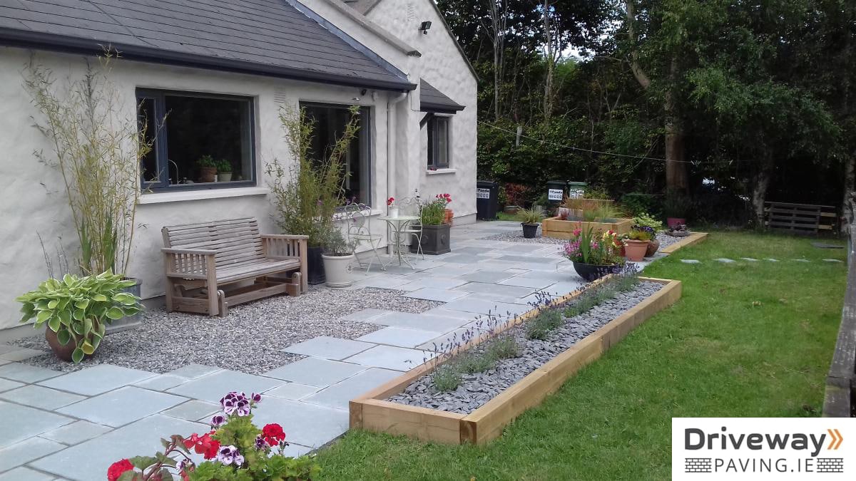 limestone-patio-paving-and-landscape